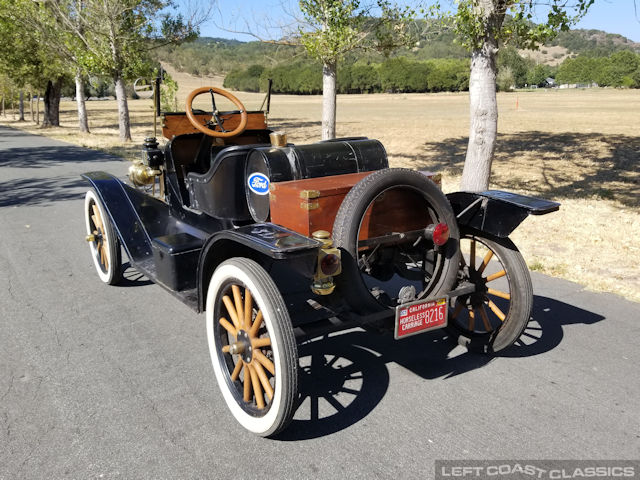 1913-ford-model-t-speedster-008.jpg