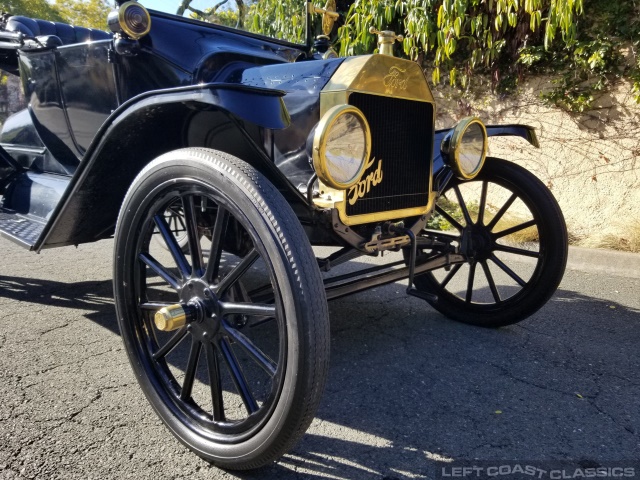 1915-ford-model-t-runabout-042.jpg