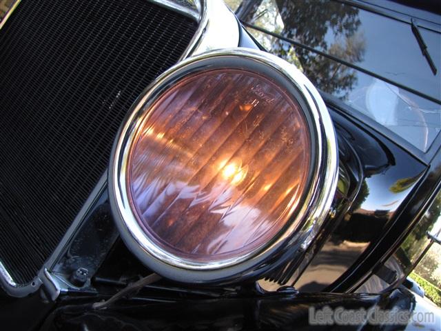 1926-ford-model-t-sedan-041.jpg