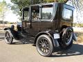 1926-ford-model-t-sedan-014