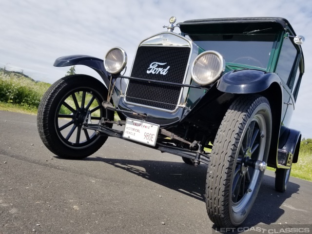 1926-ford-model-t-tudor-024.jpg