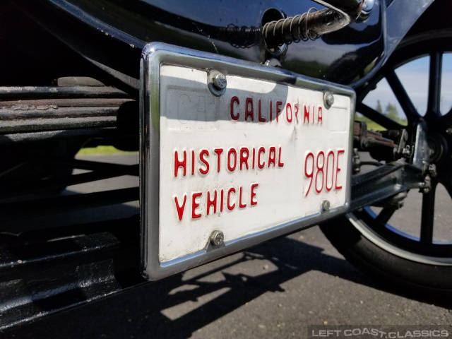 1926-ford-model-t-tudor-029.jpg