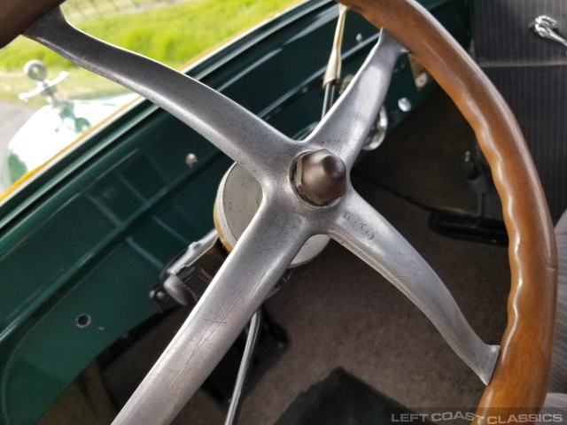 1926-ford-model-t-tudor-063.jpg