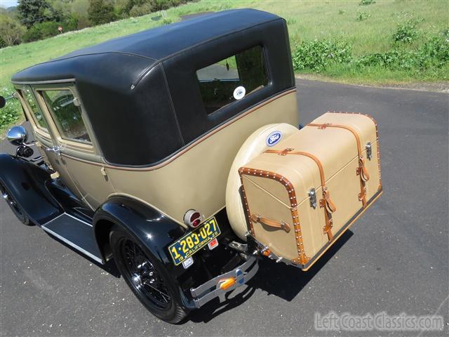 1928-ford-model-a-fordor-131.jpg