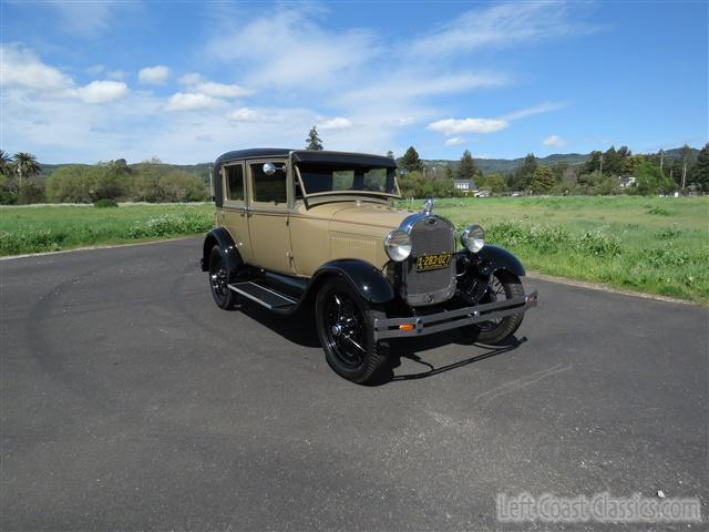 1928-ford-model-a-fordor-274.jpg