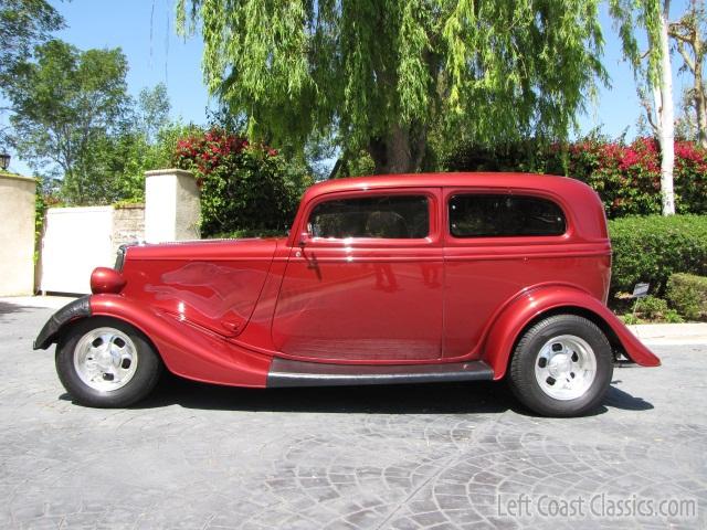 1934-ford-tudor-sedan-330.jpg