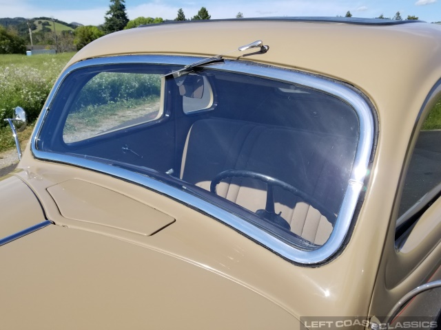 1935-ford-deluxe-5-window-coupe-040.jpg