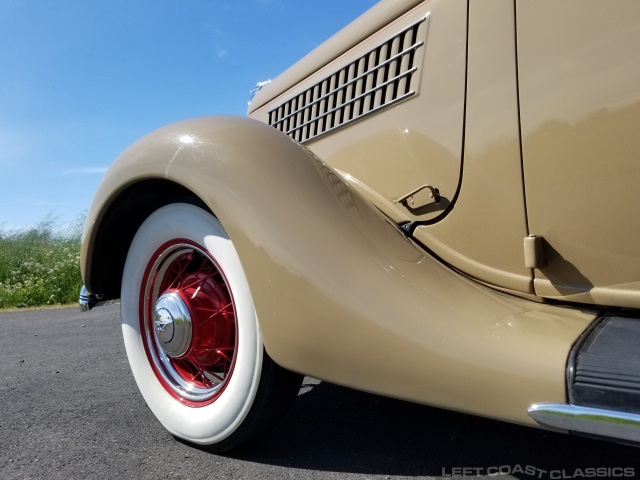 1935-ford-deluxe-5-window-coupe-054.jpg