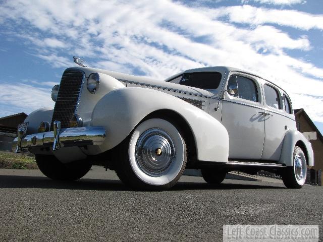 1937-cadillac-model-65-009.jpg