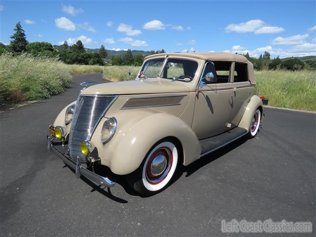 1937-ford-deluxe-convertible-001.jpg