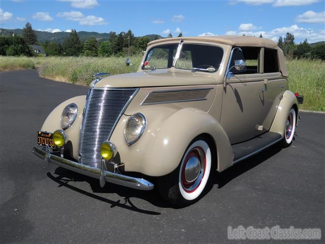 1937-ford-deluxe-convertible-012.jpg