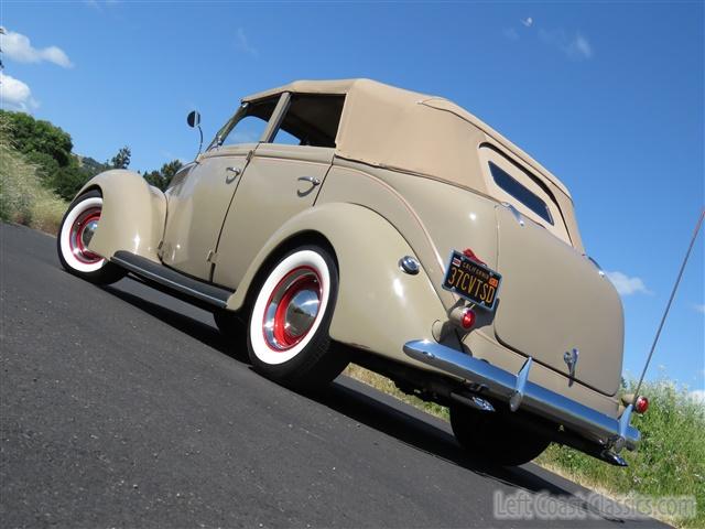 1937-ford-deluxe-convertible-029.jpg