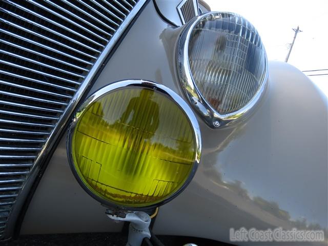 1937-ford-deluxe-convertible-085.jpg