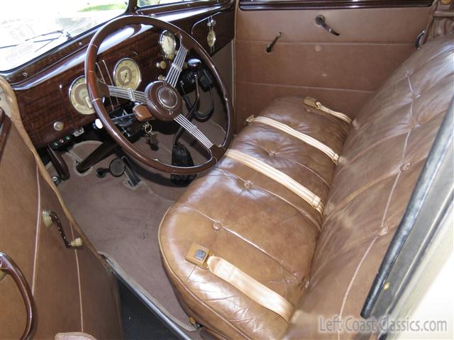 1937-ford-deluxe-convertible-147.jpg