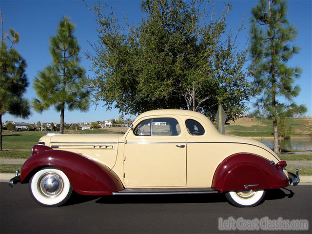 1938 Chrysler New York Special Slide Show