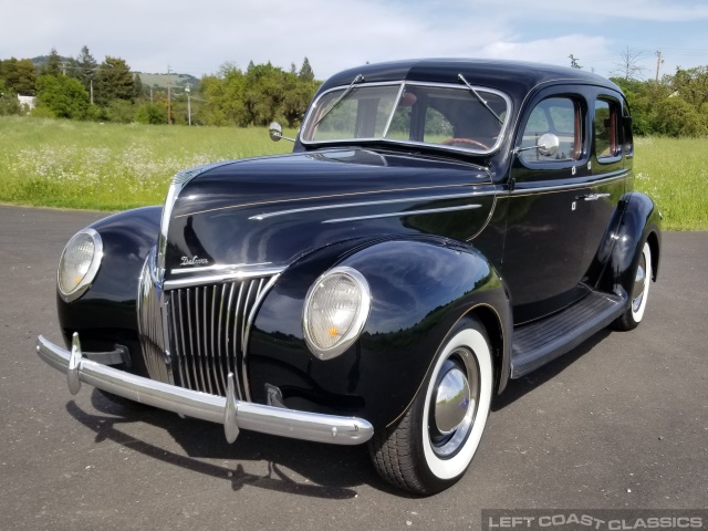 1939-ford-deluxe-002.jpg