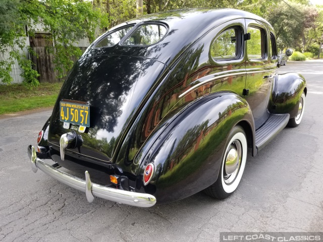 1939-ford-deluxe-019.jpg