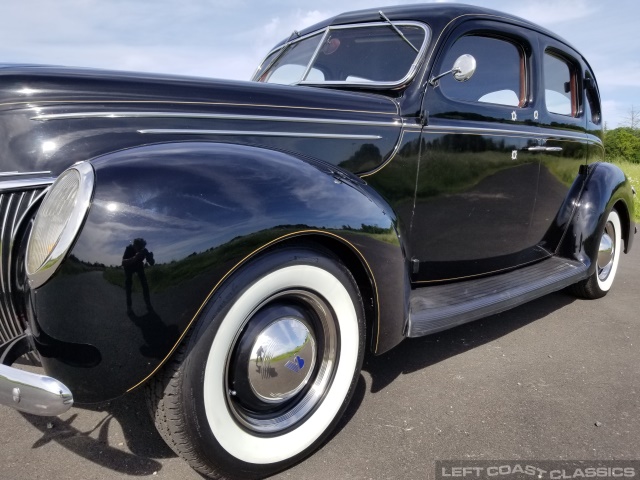 1939-ford-deluxe-050.jpg