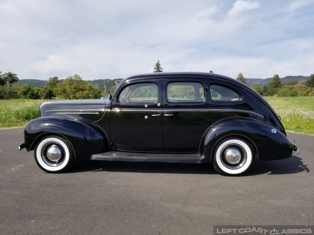 1939-ford-deluxe-126.jpg