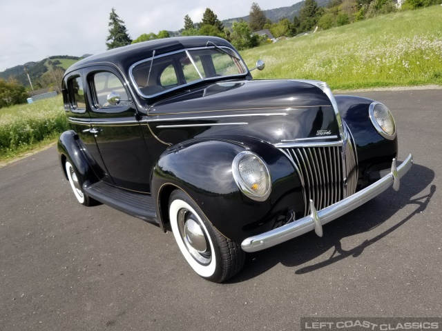 1939-ford-deluxe-130.jpg