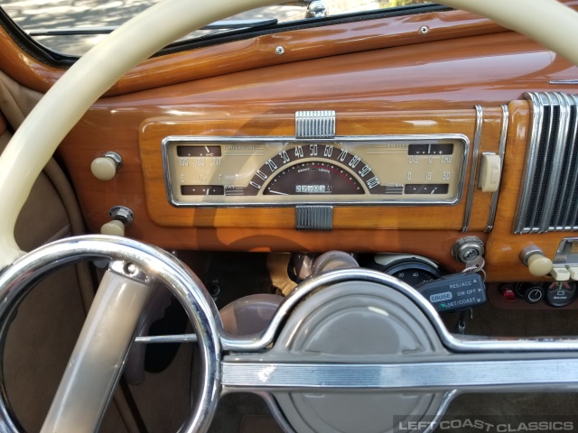 1940-chevrolet-special-deluxe-convertible-110.jpg