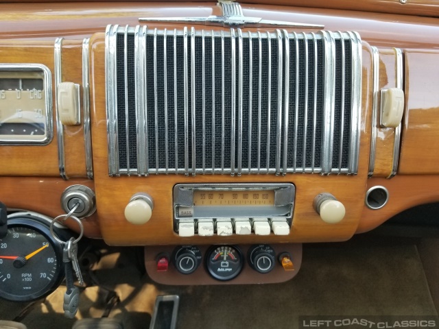 1940-chevrolet-special-deluxe-convertible-112.jpg