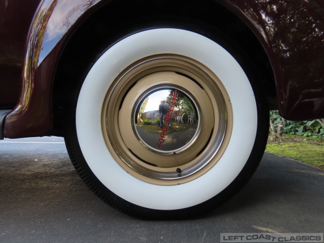 1940-ford-deluxe-061.jpg