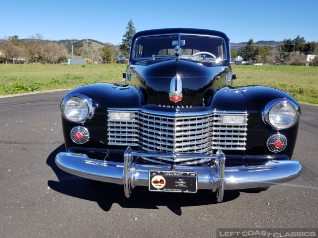 1941-cadillac-fleetwood-001.jpg