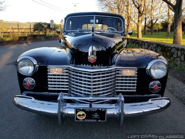 1941-cadillac-fleetwood-002.jpg