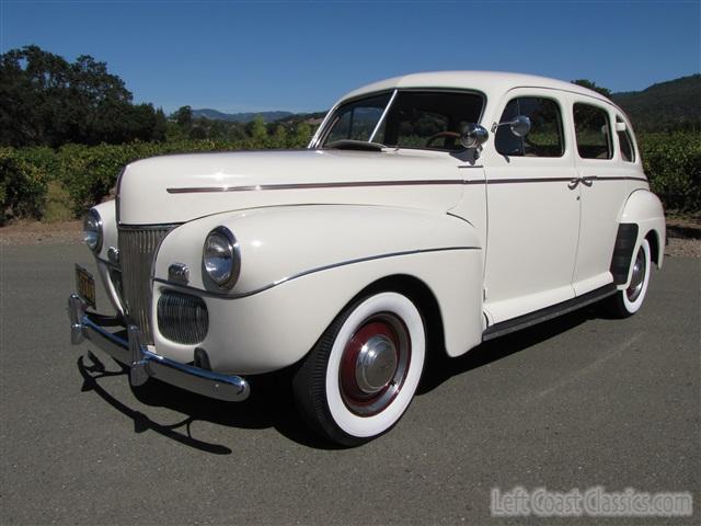 1941-ford-deluxe-006.jpg