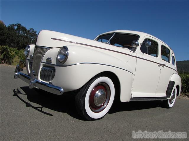 1941-ford-deluxe-007.jpg