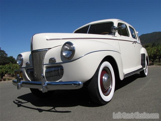 1941-ford-deluxe-009.jpg