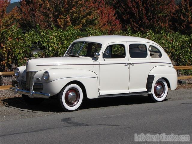 1941-ford-deluxe-010.jpg