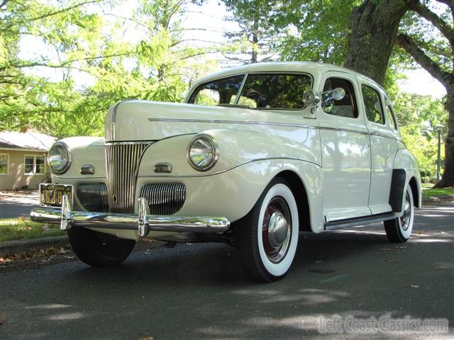 1941-ford-deluxe-011.jpg