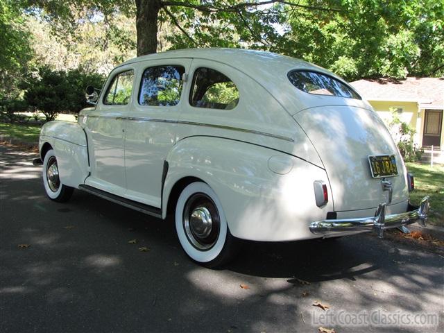 1941-ford-deluxe-026.jpg