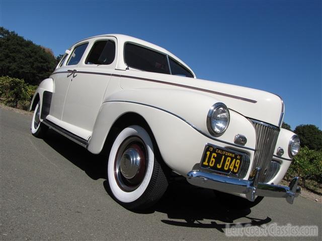 1941-ford-deluxe-040.jpg