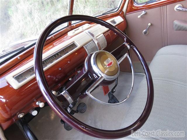 1941-ford-super-deluxe-132.jpg