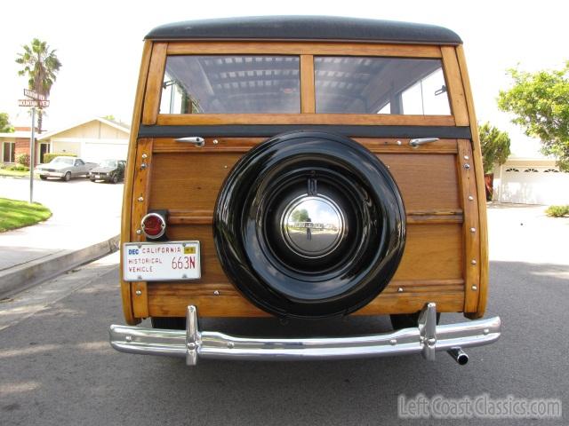 1947-ford-super-deluxe-woody-334.jpg