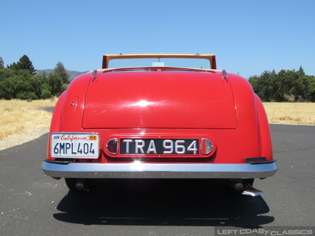 1949-triumph-2000-021.jpg