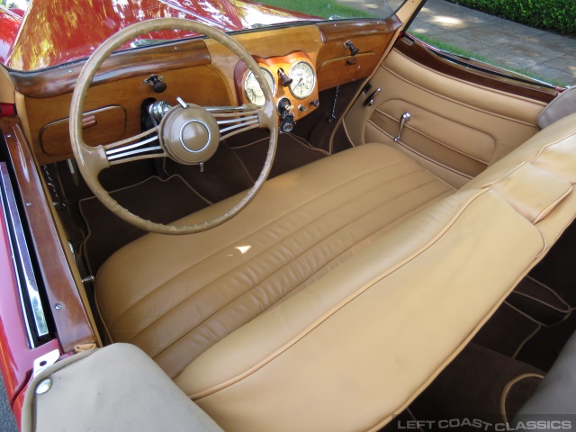 1949-triumph-2000-104.jpg