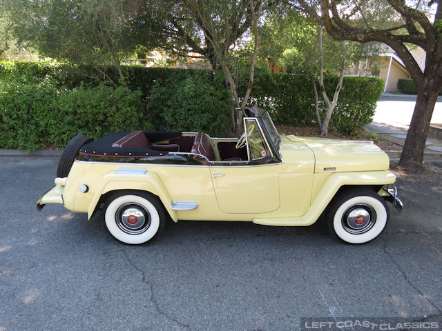 1949-willys-jeepster-021.jpg