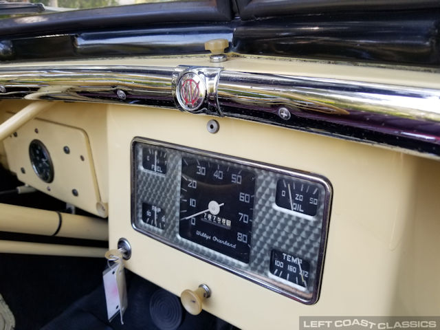 1949-willys-jeepster-082.jpg