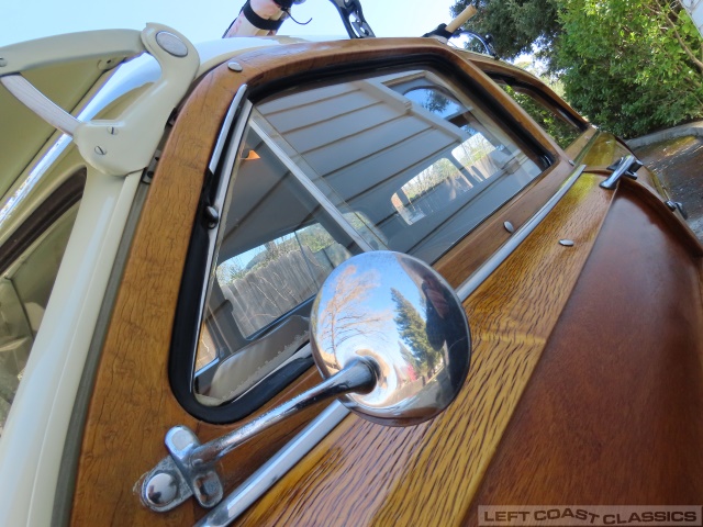 1950-ford-woody-wagon-076.jpg