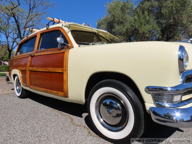 1950-ford-woody-wagon-080.jpg