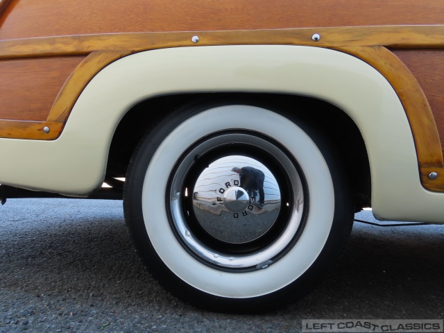 1950-ford-woody-wagon-098.jpg