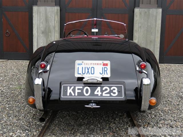 1952-jaguar-xk120-ots-060.jpg