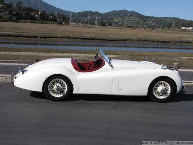 1952-jaguar-xk120-ots-064.jpg