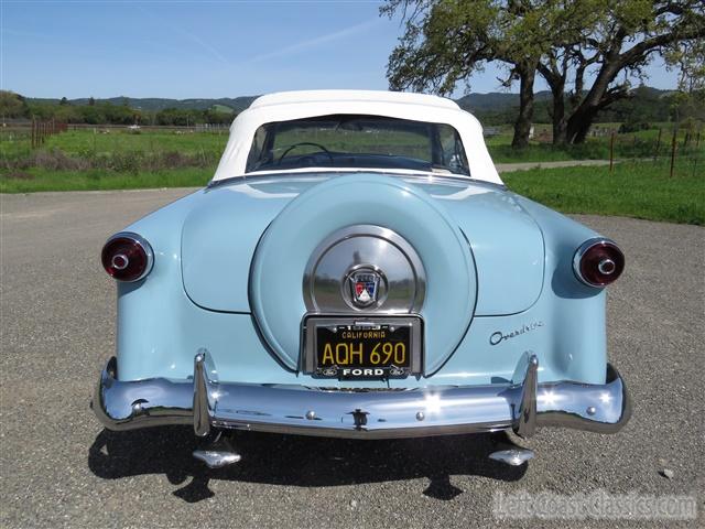 1953-ford-sunliner-convertible-050.jpg