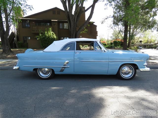 1953-ford-sunliner-convertible-080.jpg