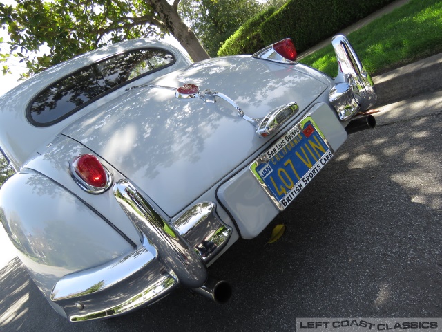 1955-jaguar-xk140-067.jpg